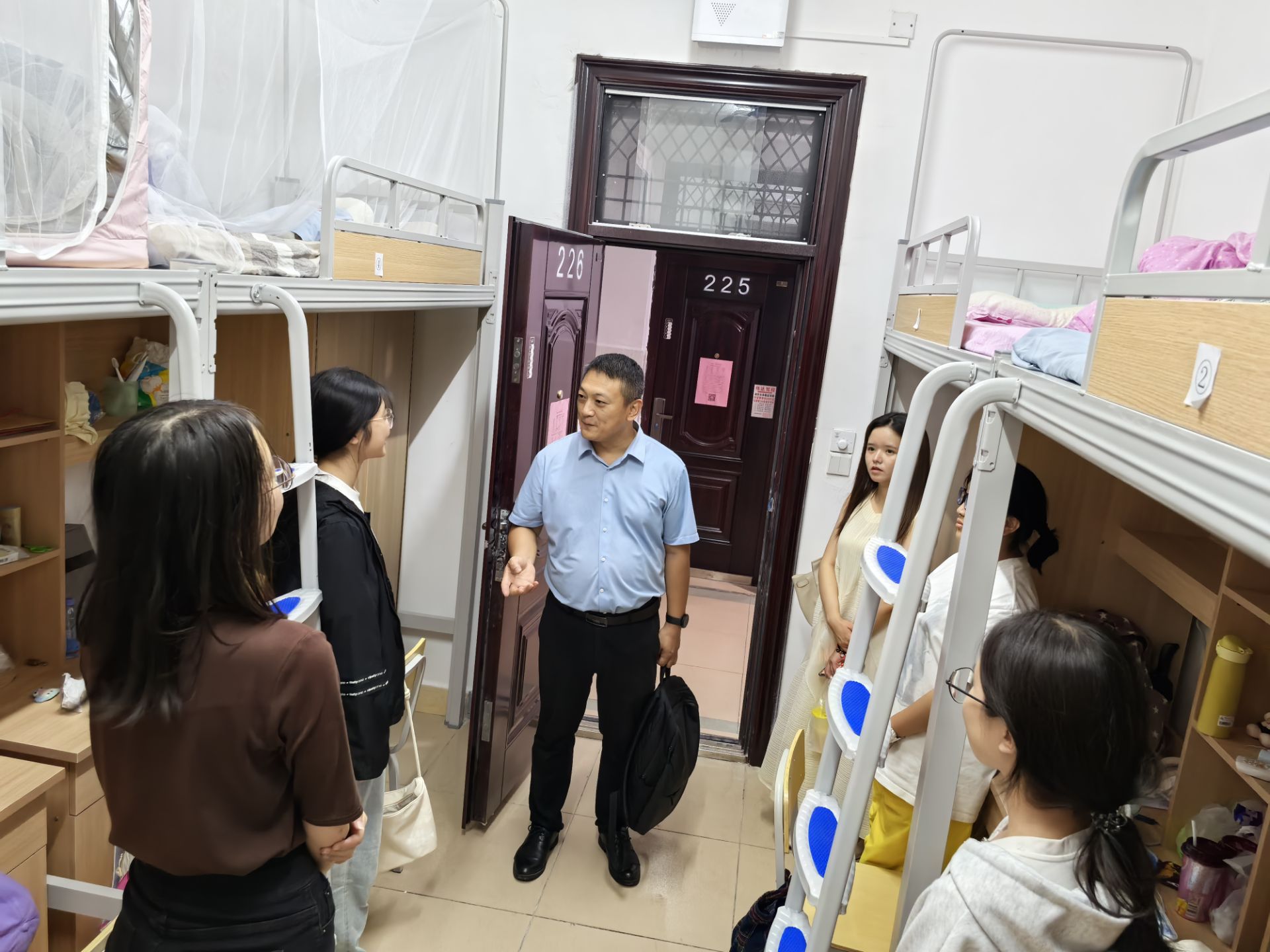 图示, 示意图

中度可信度描述已自动生成:ver1